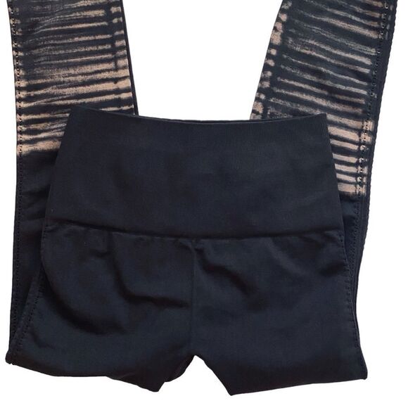 Free People Movement Washed Barely There Black Tie Dye Leggings Sz XS/S NWOT - Picture 6 of 16